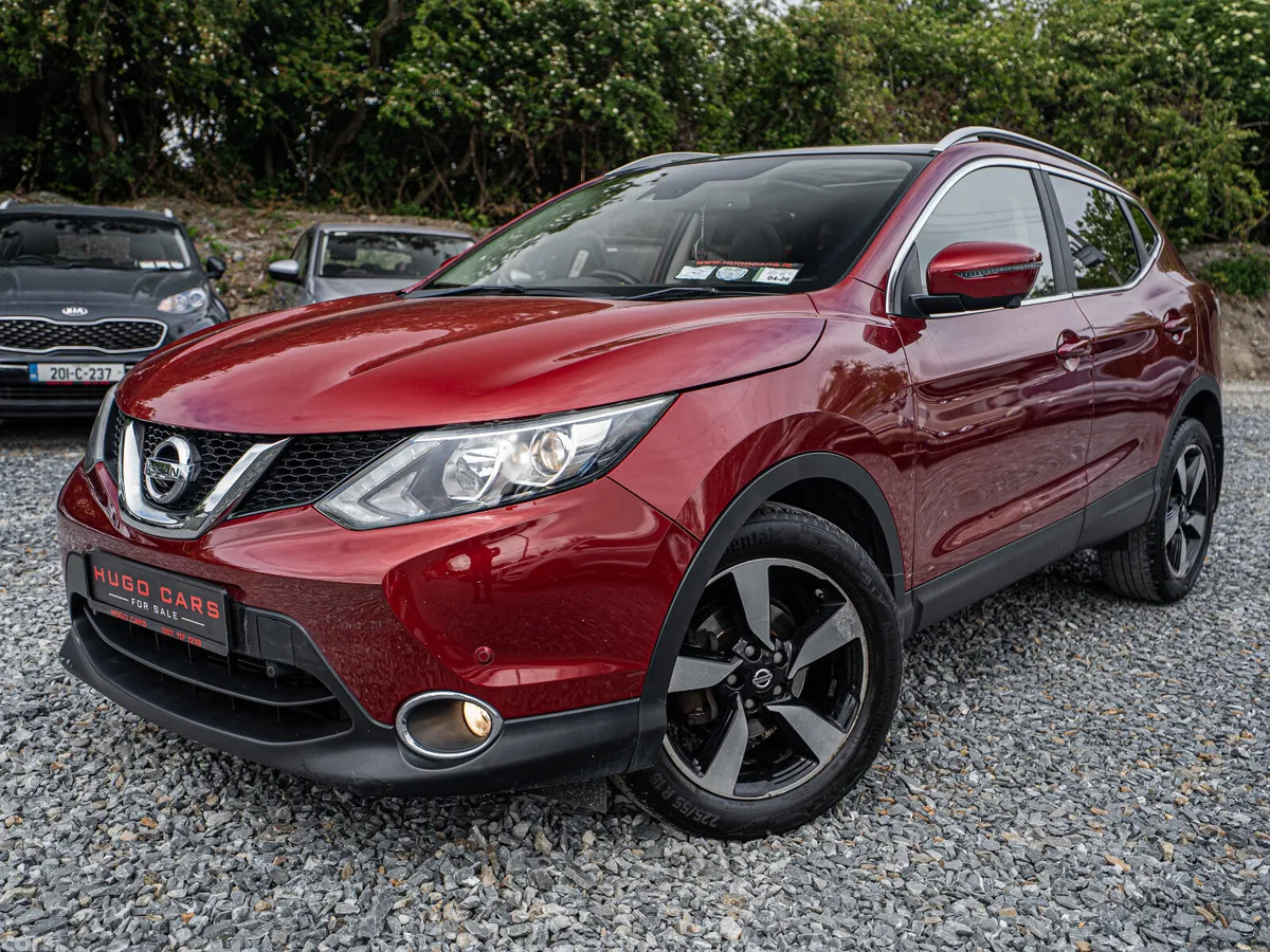 Nissan Qashqai Hatchback, Petrol, 2016, Red