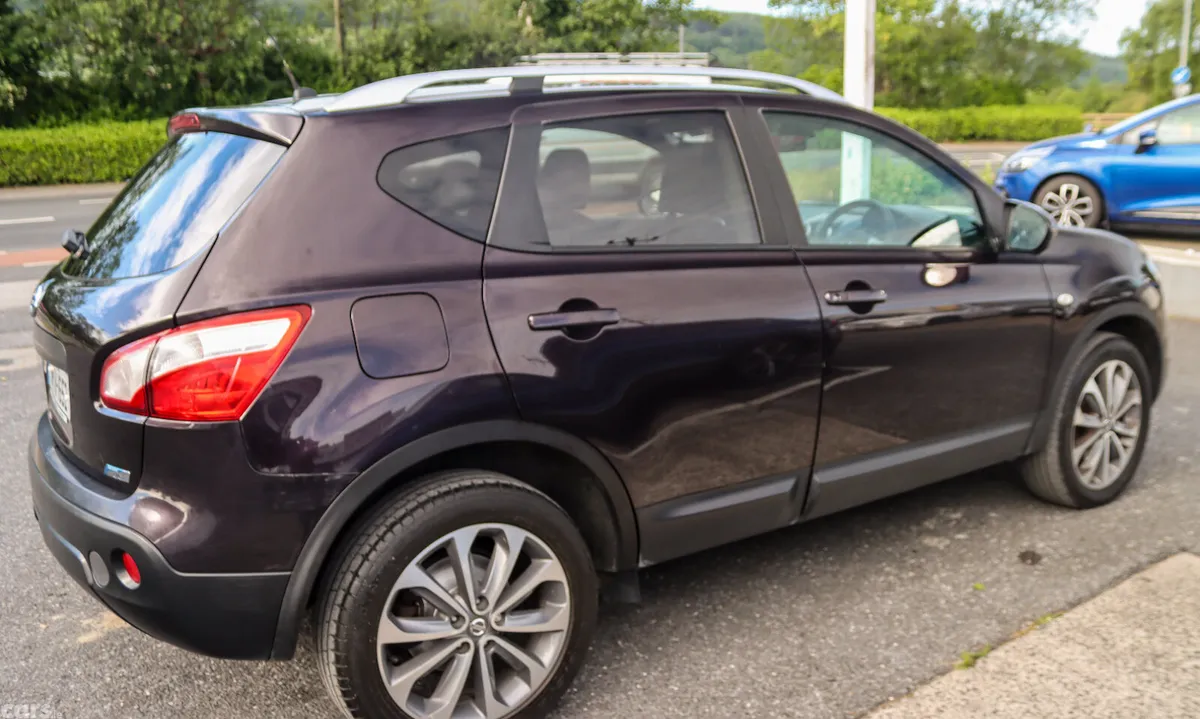 Nissan Qashqai Hatchback, Diesel, 2013, Black