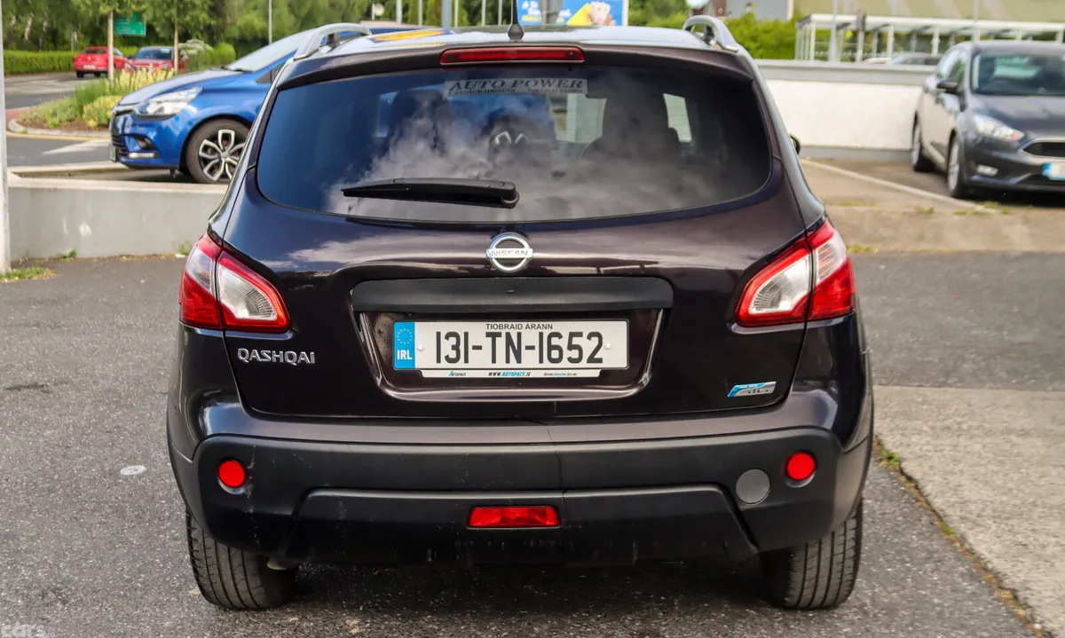 Nissan Qashqai Hatchback, Diesel, 2013, Black