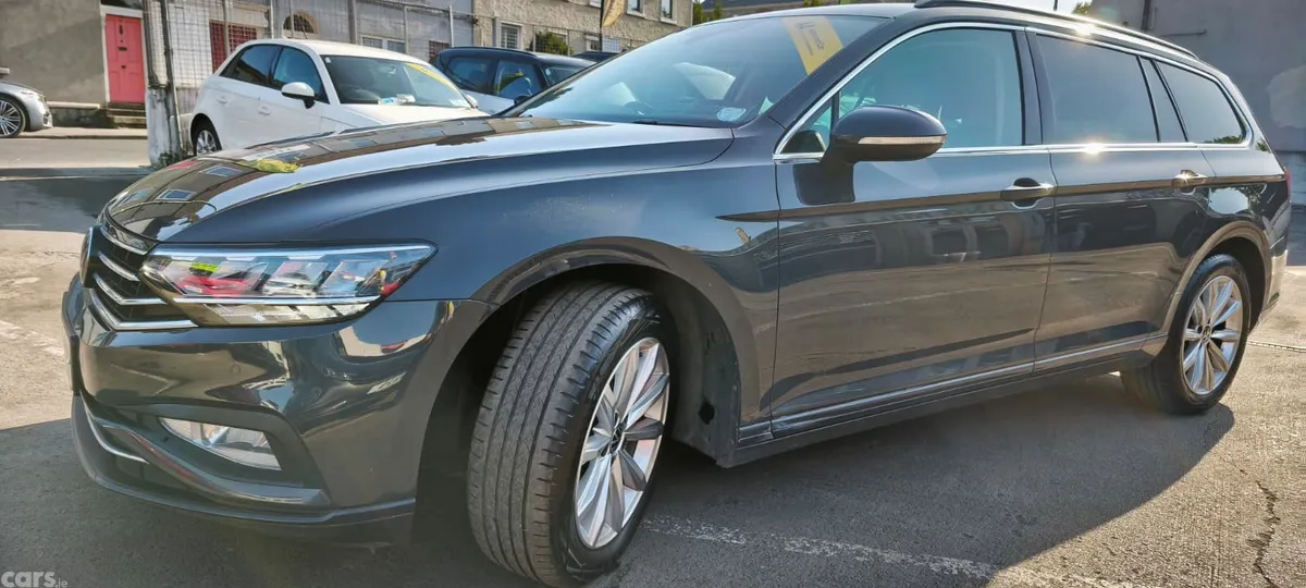 Volkswagen Passat Estate, Diesel, 2021, Grey