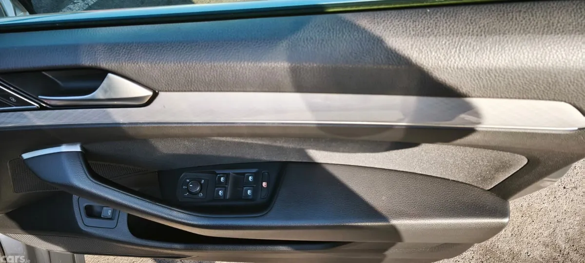 Volkswagen Passat Estate, Diesel, 2021, Grey