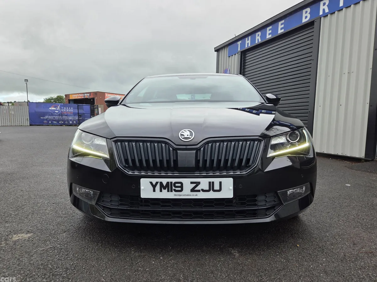 Skoda Superb Hatchback, Diesel, 2019, Black