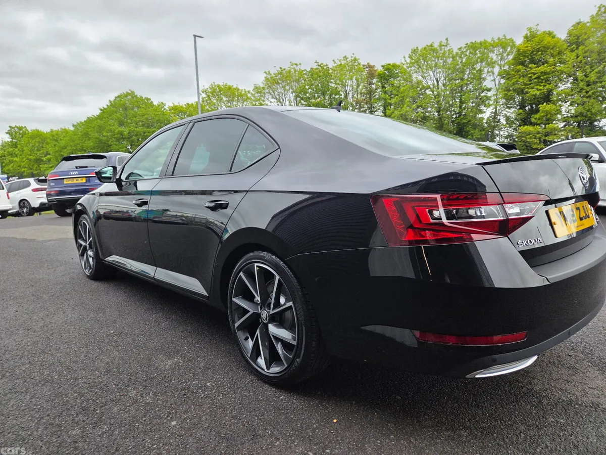 Skoda Superb Hatchback, Diesel, 2019, Black