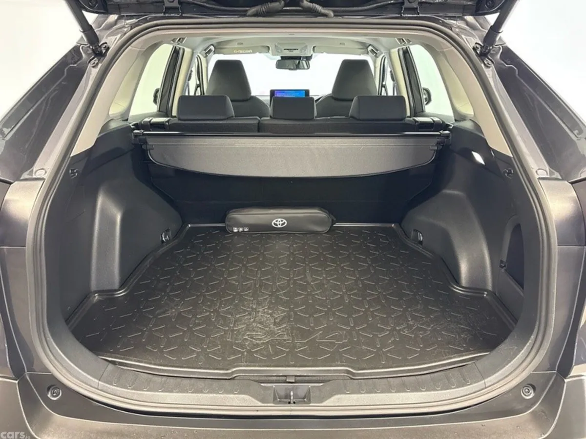 Toyota RAV4 SUV, Petrol Hybrid, 2024, Grey