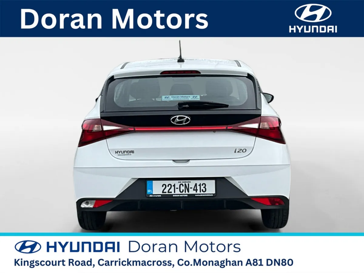 Hyundai i20 Hatchback, Petrol, 2022, White