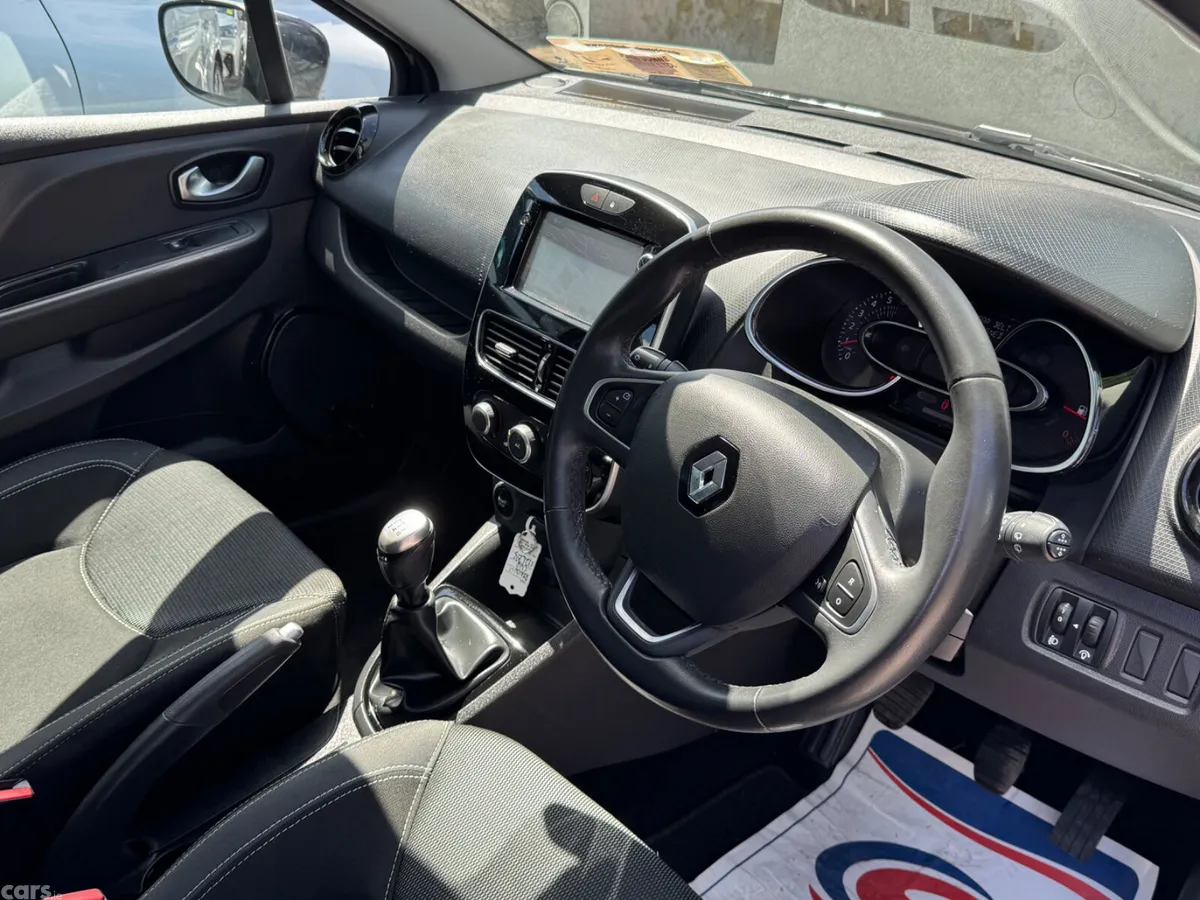 Renault Clio Hatchback, Petrol, 2017, Black