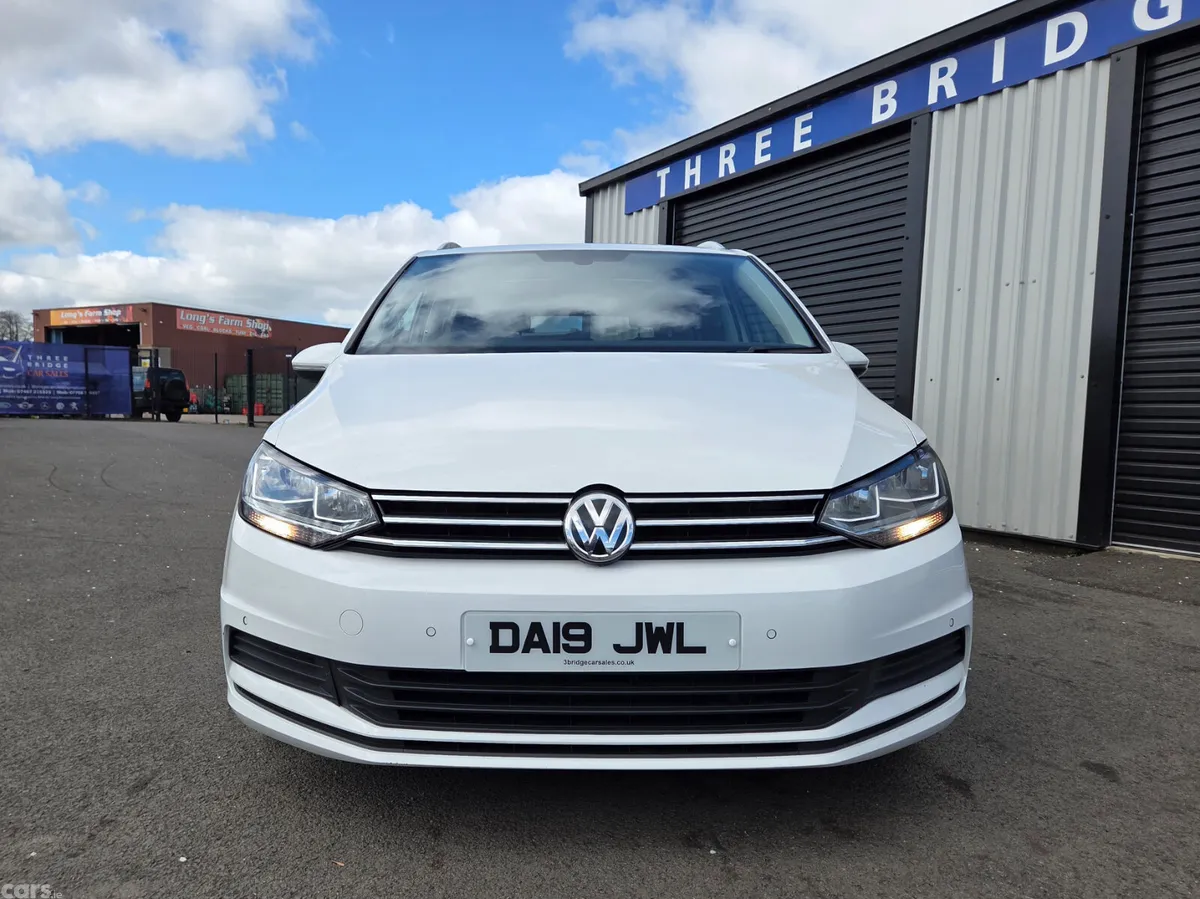 Volkswagen Touran MPV, Diesel, 2019, White
