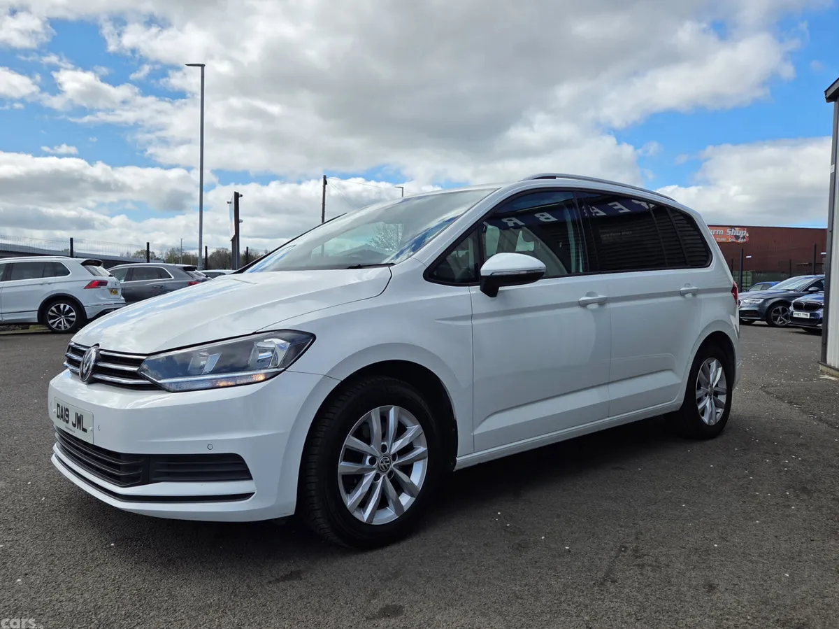 Volkswagen Touran MPV, Diesel, 2019, White