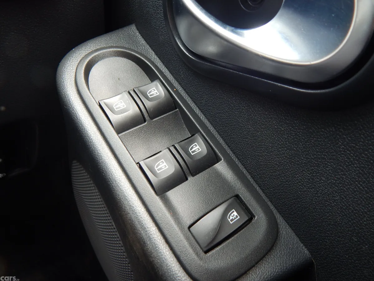 Dacia Duster SUV, Diesel, 2018, Black