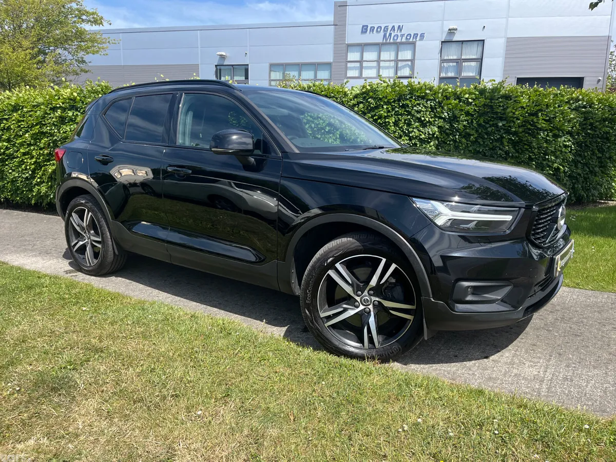 Volvo XC40 SUV, Petrol Plug-in Hybrid, 2020, Black