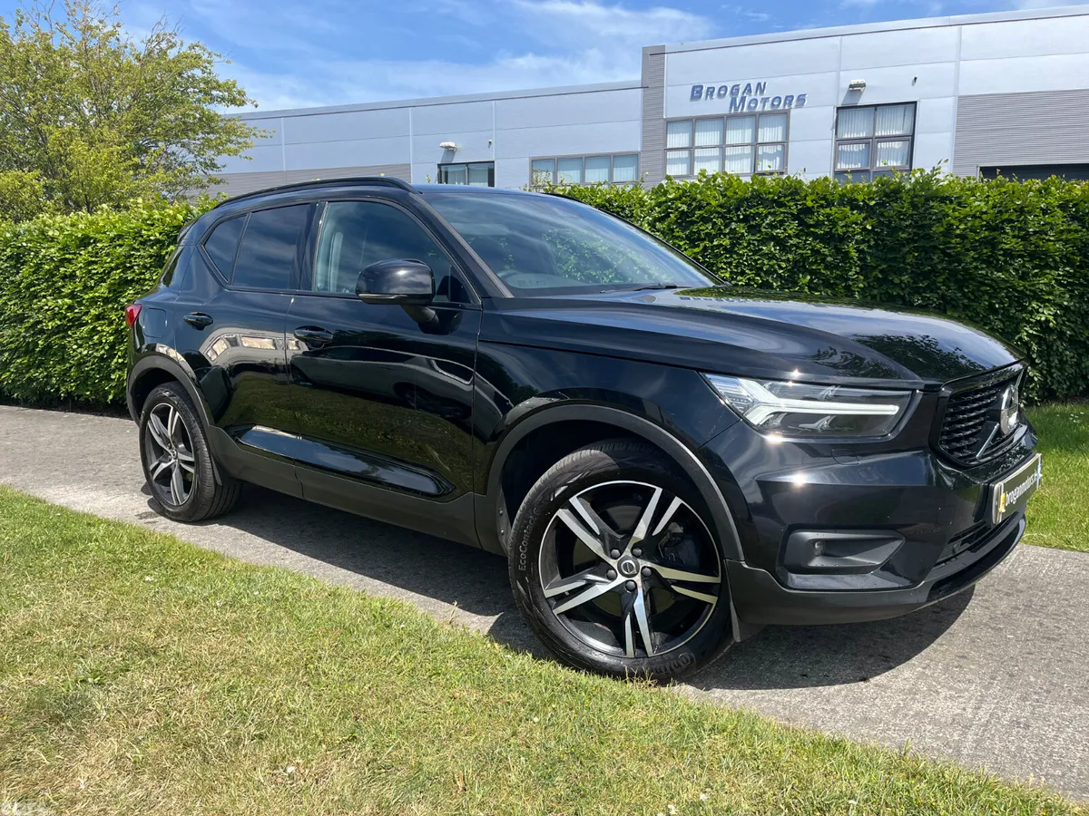 Volvo XC40 SUV, Petrol Plug-in Hybrid, 2020, Black