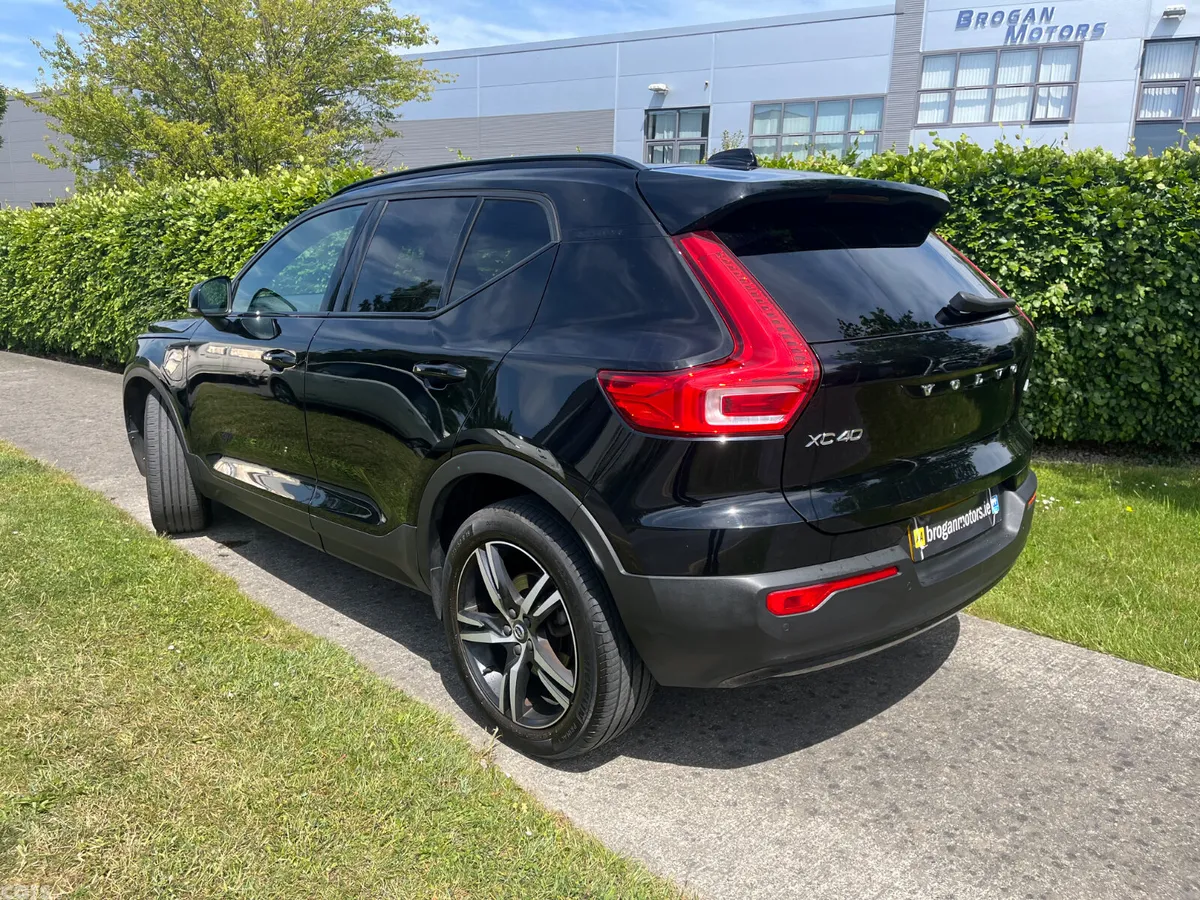 Volvo XC40 SUV, Petrol Plug-in Hybrid, 2020, Black