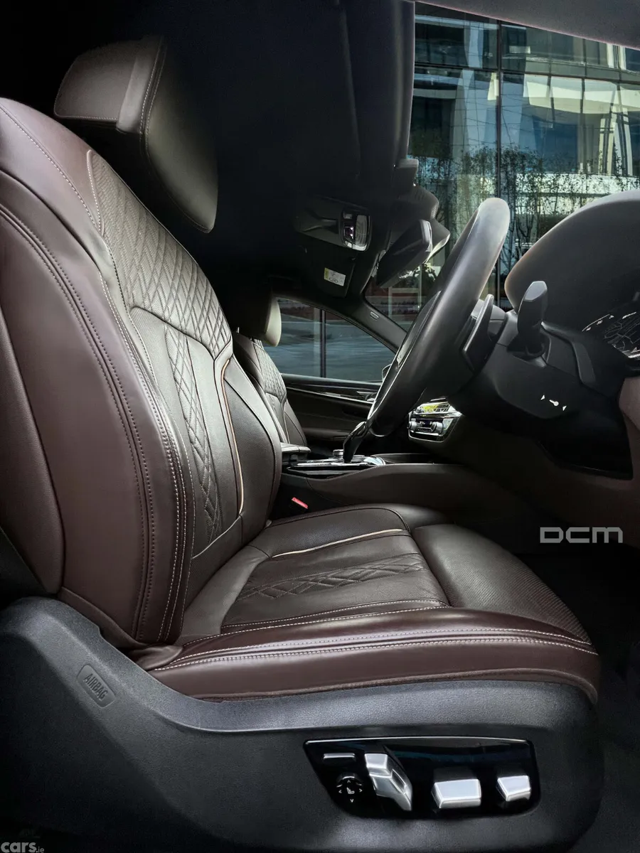 BMW 5-Series Saloon, Petrol Plug-in Hybrid, 2020, Black