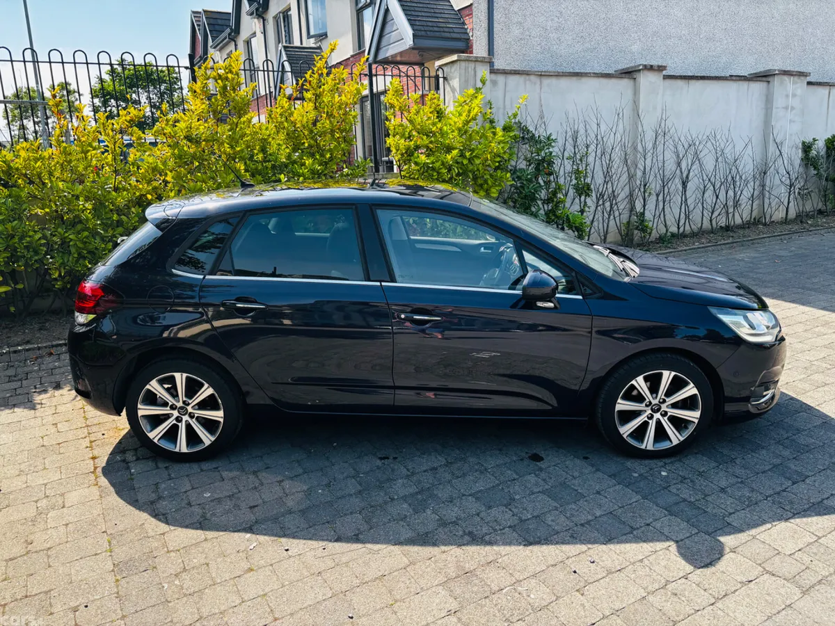 Citroen C4 Hatchback, Petrol, 2016, Blue