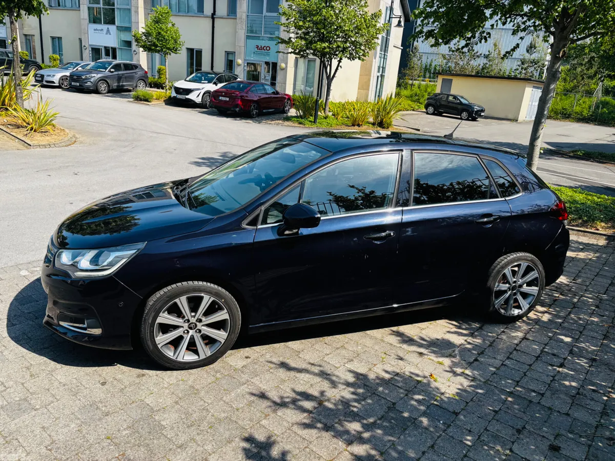 Citroen C4 Hatchback, Petrol, 2016, Blue