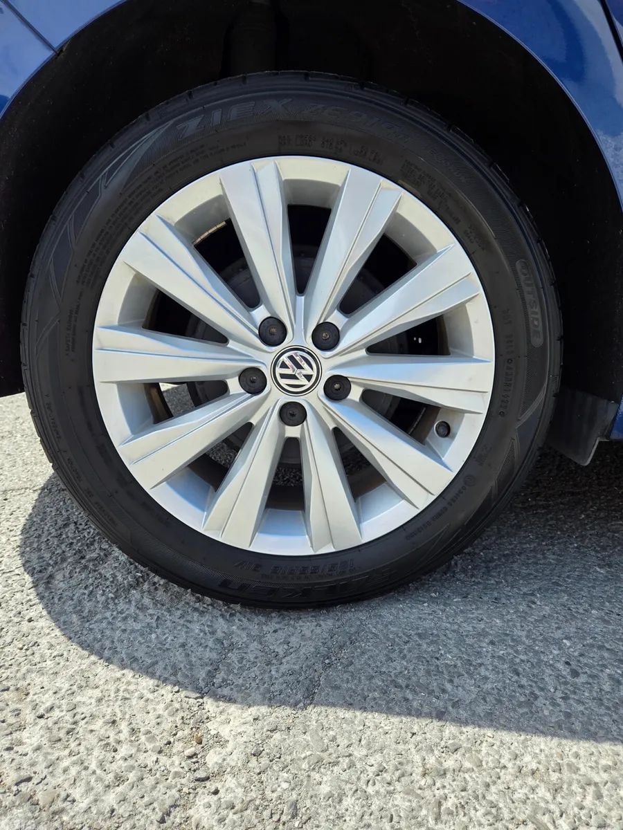 Volkswagen Polo Hatchback, Petrol, 2019, Blue