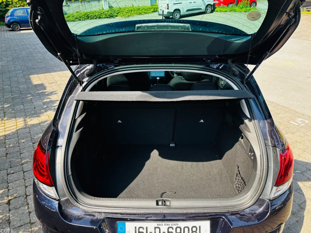 Citroen C4 Hatchback, Petrol, 2016, Blue