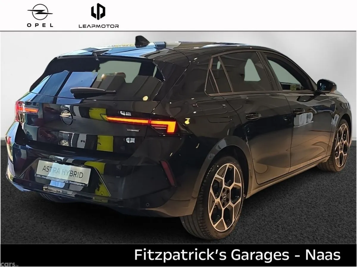 Opel Astra Hatchback, Petrol Hybrid, 2026, Black