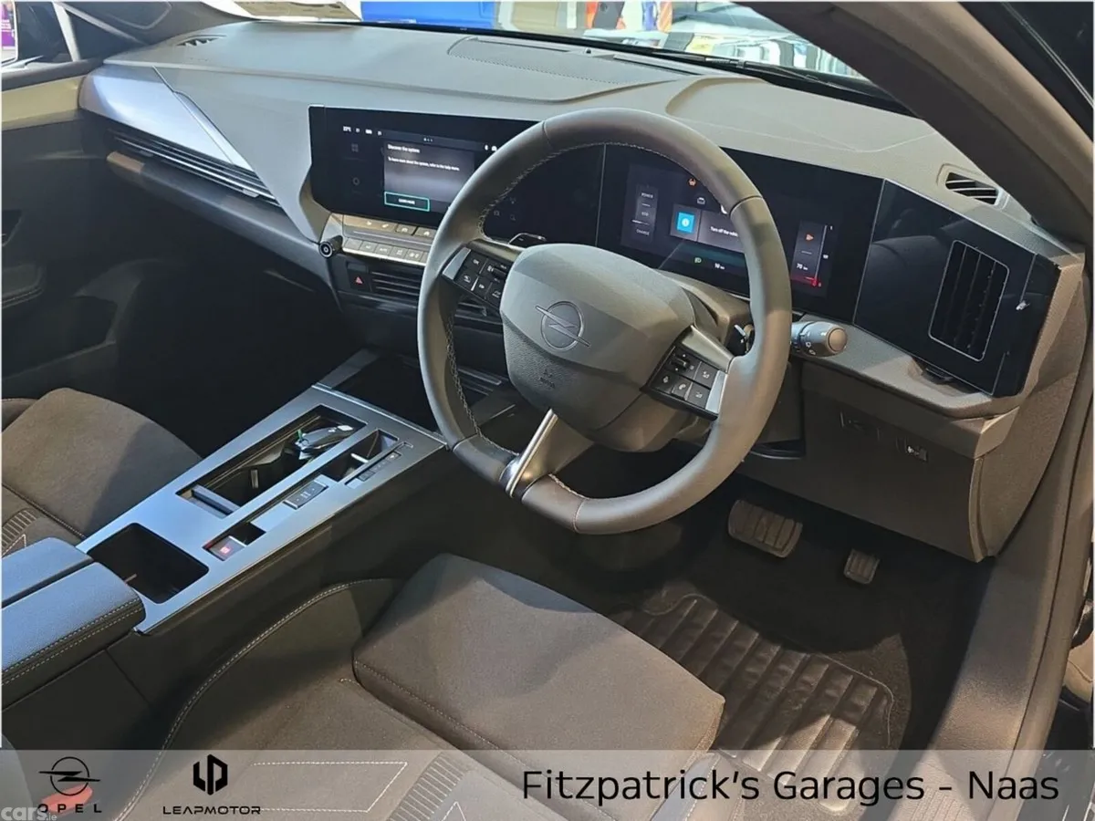 Opel Astra Hatchback, Petrol Hybrid, 2026, Black