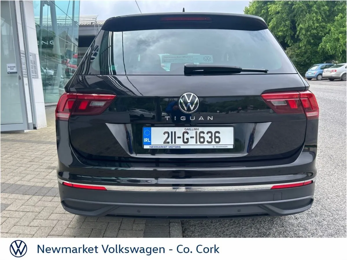 Volkswagen Tiguan SUV, Petrol, 2021, Black
