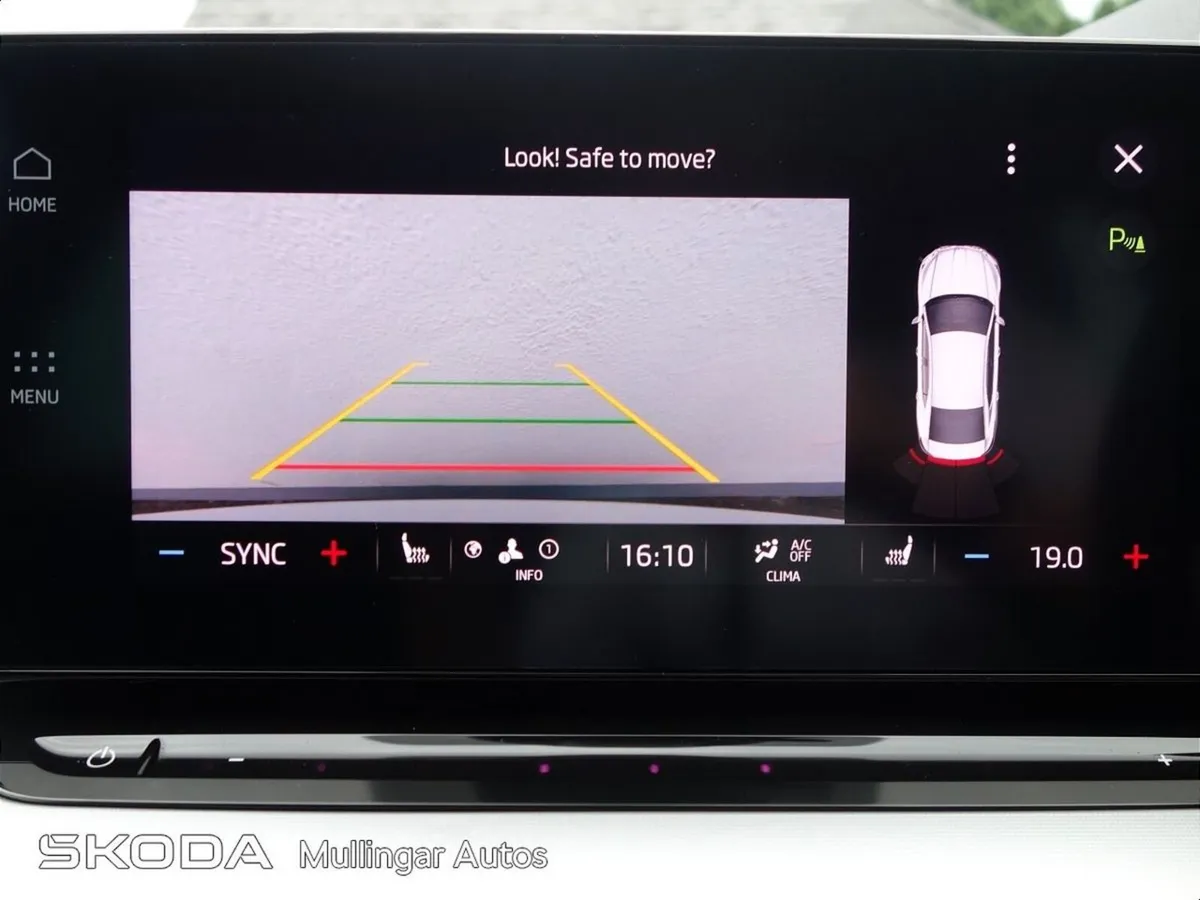 Skoda Octavia Saloon, Diesel, 2022, White