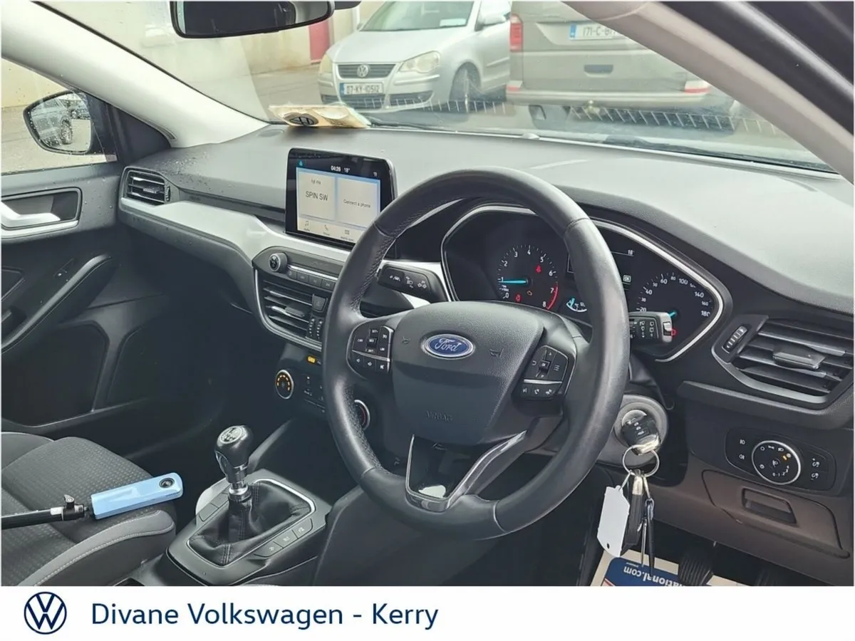 Ford Focus Hatchback, Petrol, 2019, Grey