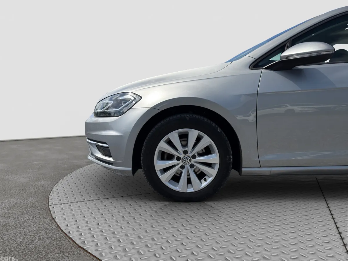 Volkswagen Golf Hatchback, Petrol, 2017, Grey
