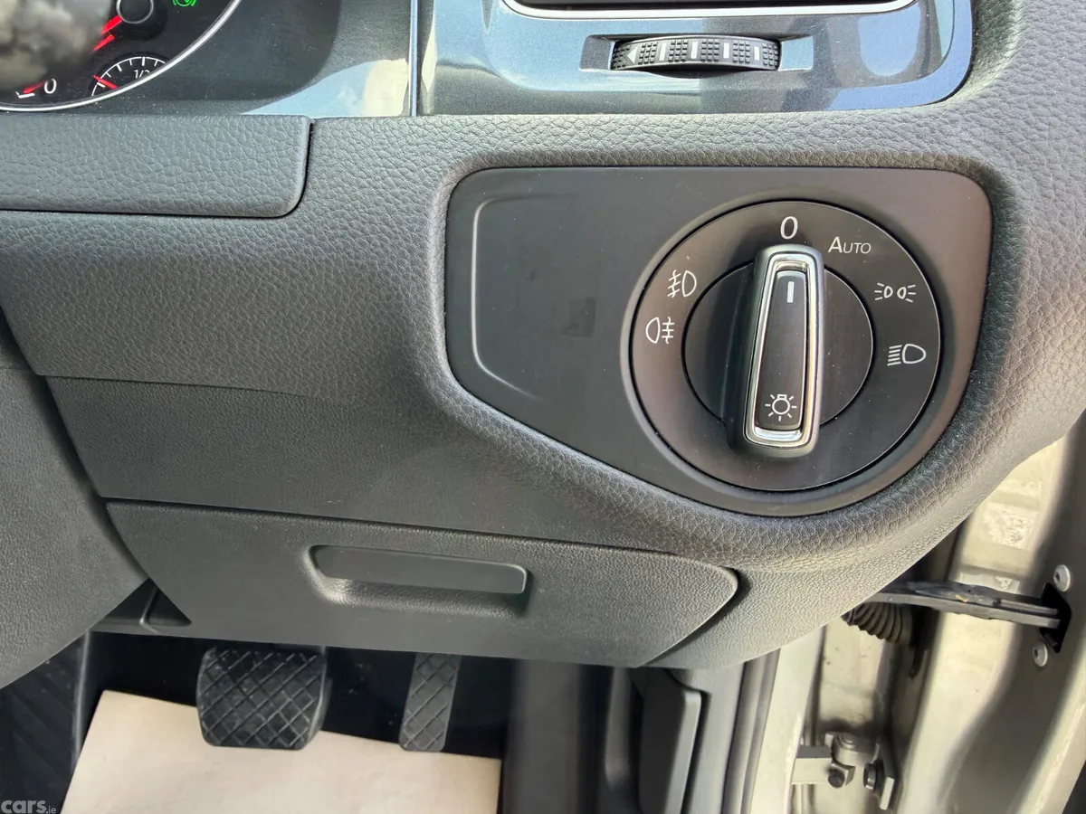 Volkswagen Golf Hatchback, Petrol, 2017, Grey