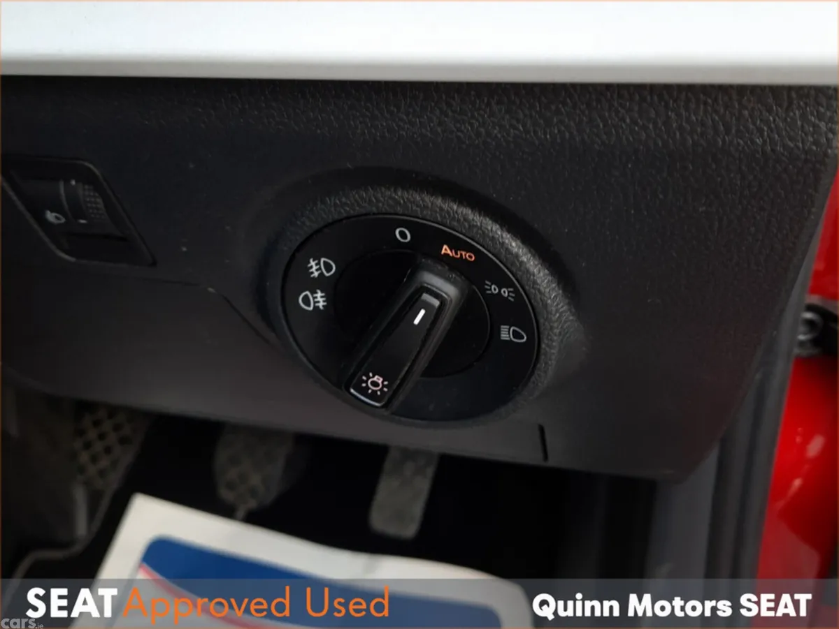 SEAT Arona Hatchback, Petrol, 2023, Red