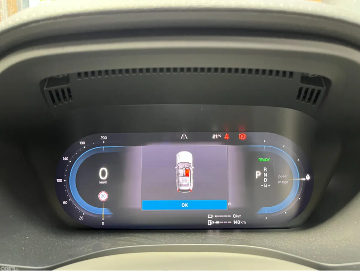 Volvo XC60 SUV, Petrol Hybrid, 2021, White