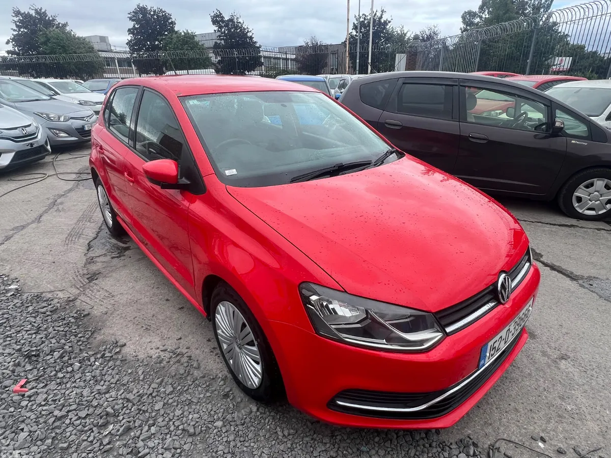 Volkswagen Polo Hatchback, Petrol, 2015, Red
