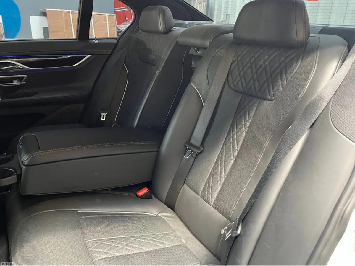 BMW 7-Series Saloon, Petrol Plug-in Hybrid, 2016, White