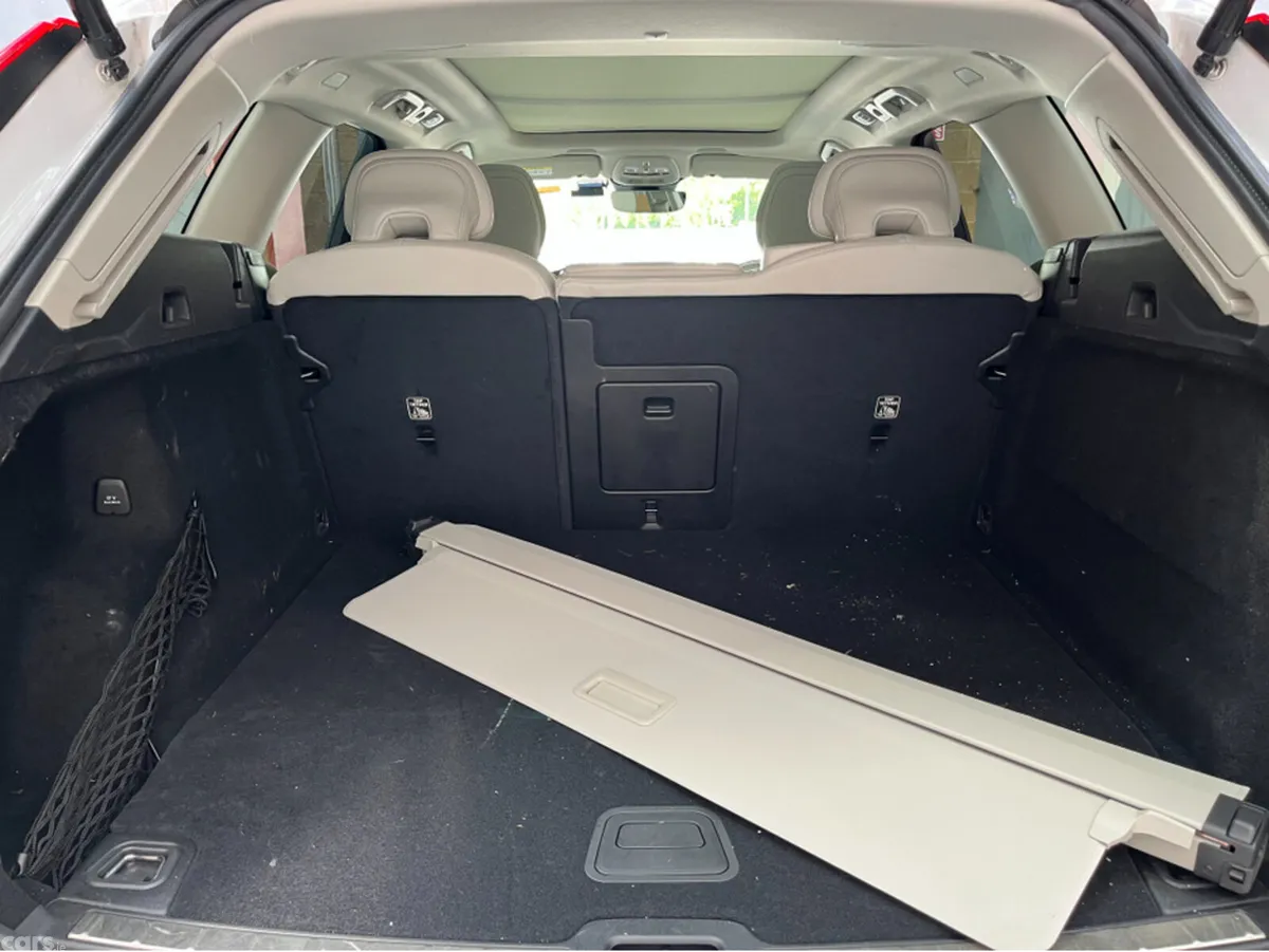 Volvo XC60 SUV, Petrol Hybrid, 2021, White