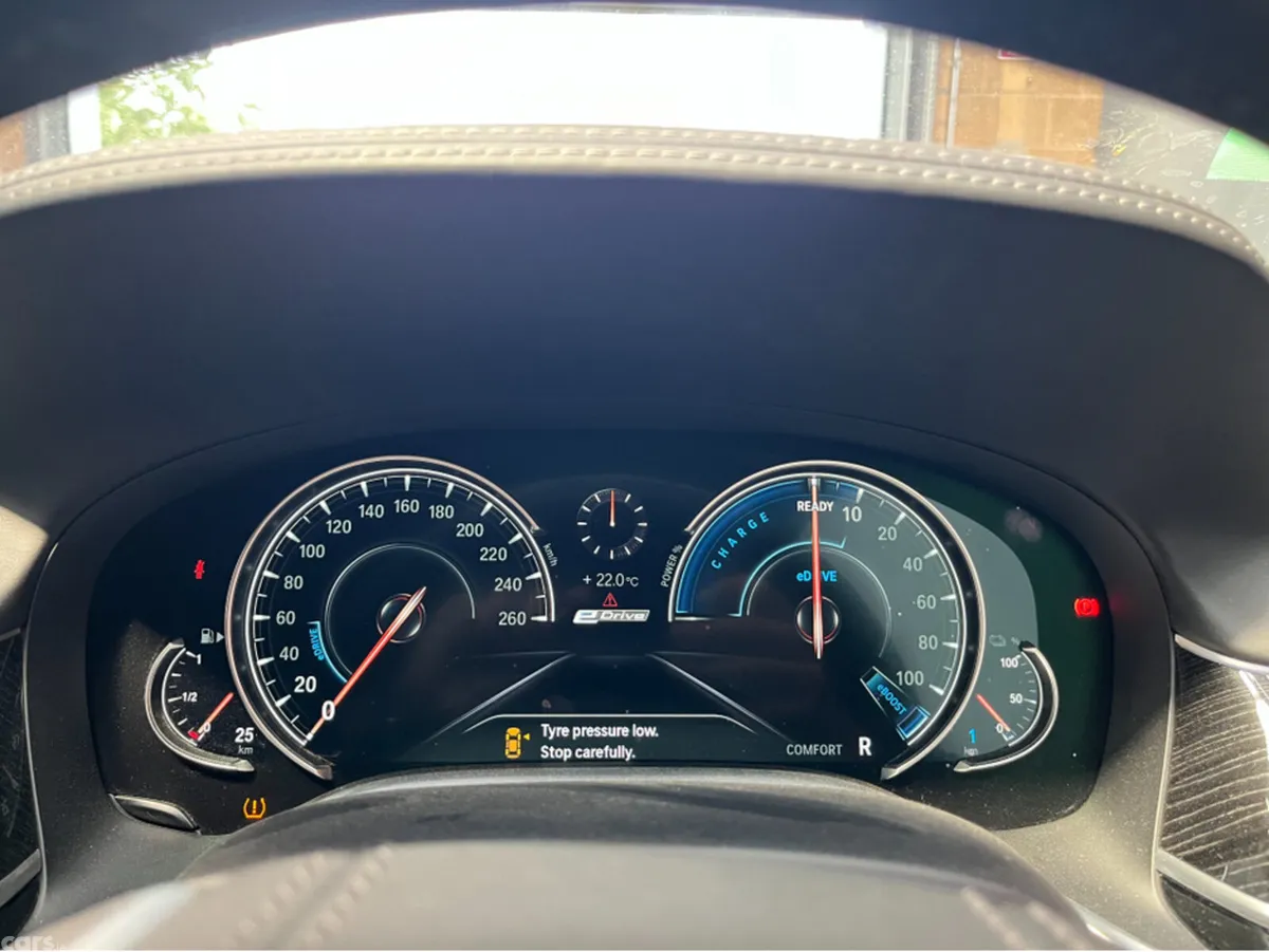 BMW 7-Series Saloon, Petrol Plug-in Hybrid, 2016, White