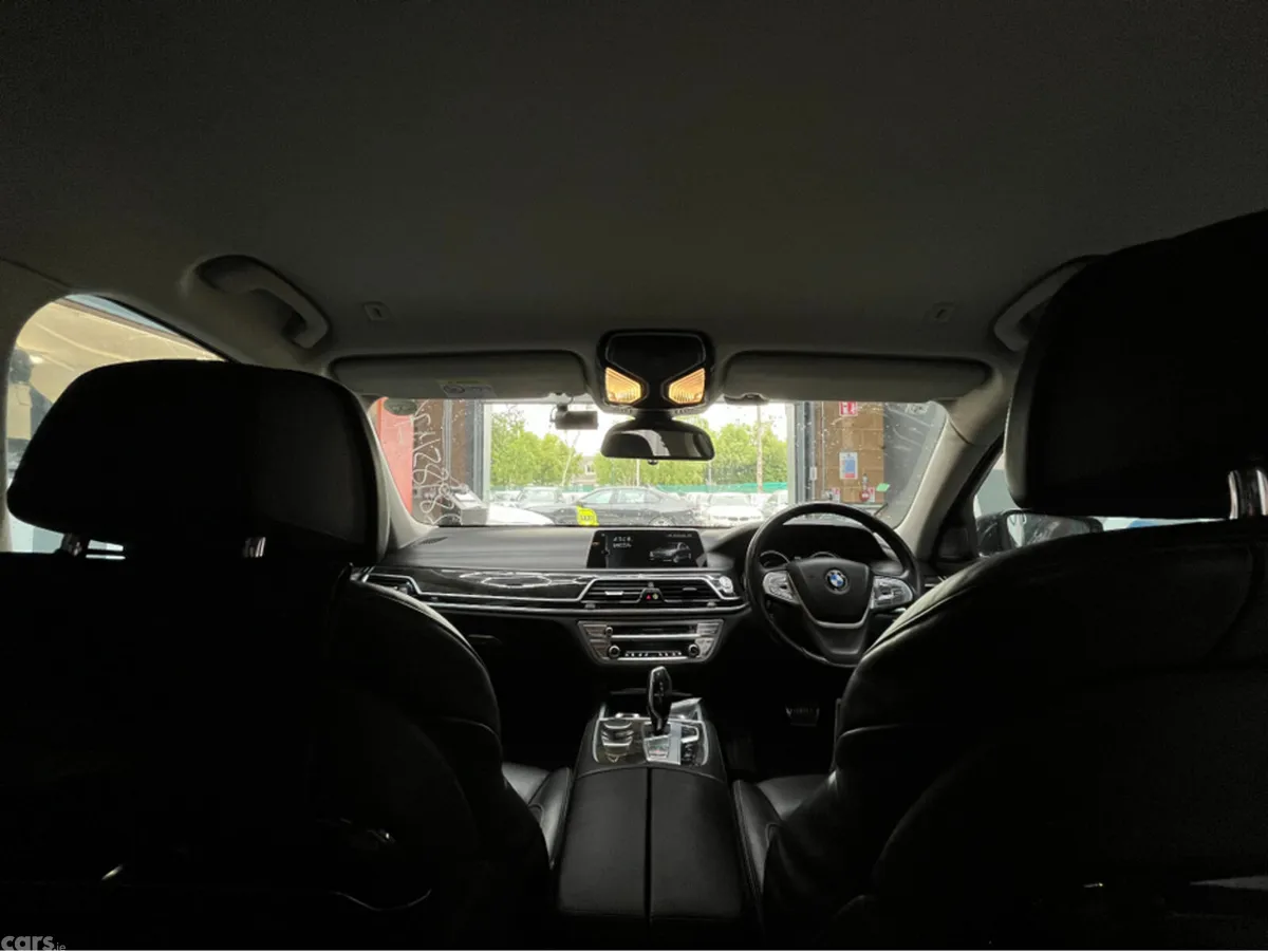 BMW 7-Series Saloon, Petrol Plug-in Hybrid, 2017, Black