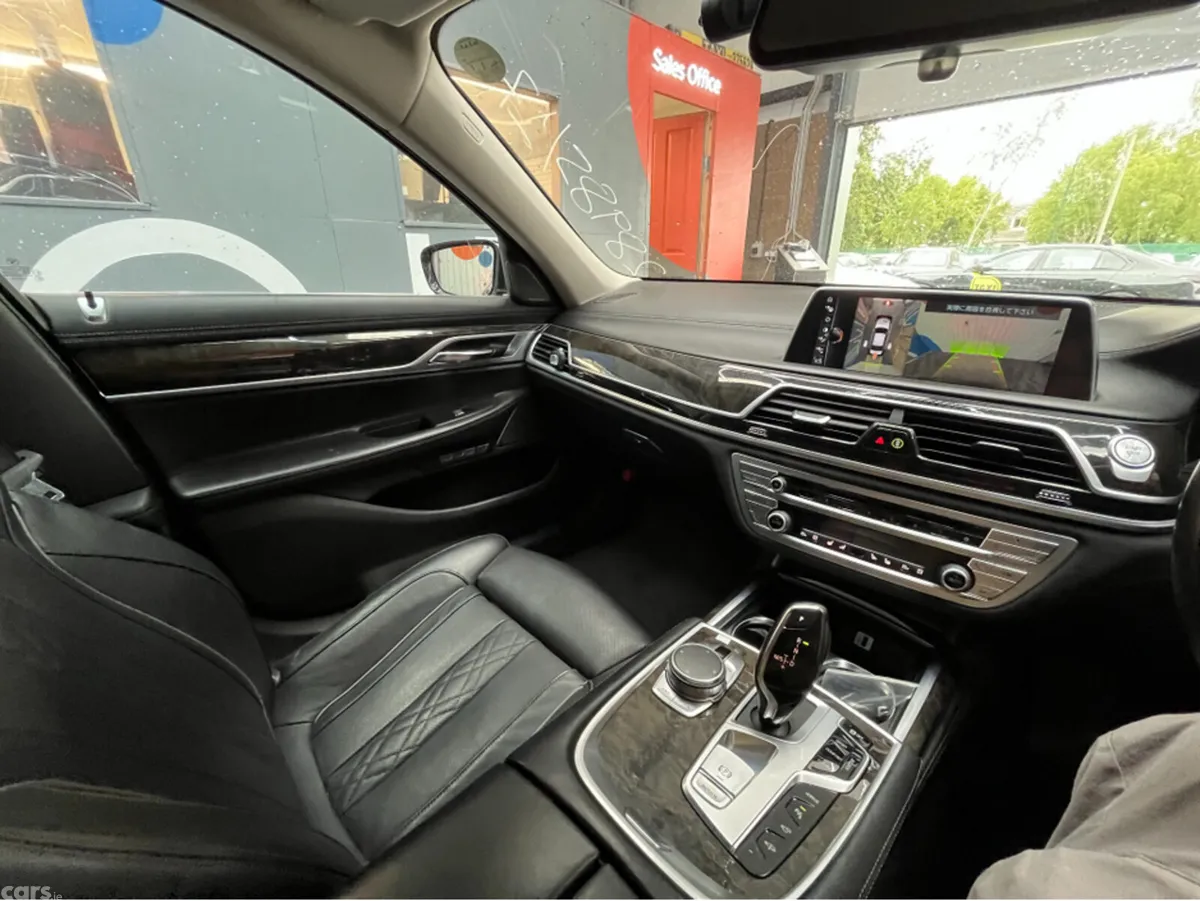 BMW 7-Series Saloon, Petrol Plug-in Hybrid, 2017, Black