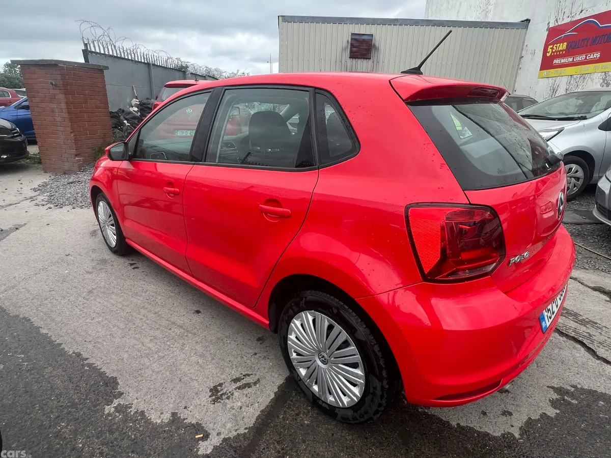 Volkswagen Polo Hatchback, Petrol, 2015, Red