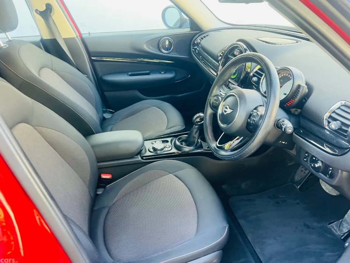 Mini Clubman Hatchback, Petrol, 2017, Red