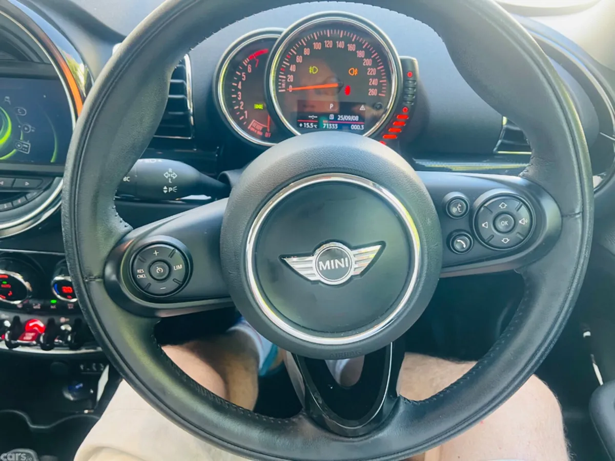 Mini Clubman Hatchback, Petrol, 2017, Red
