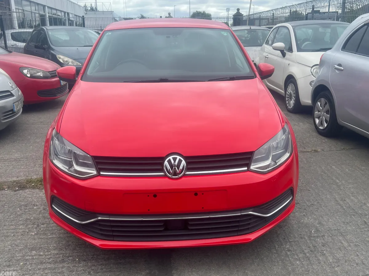 Volkswagen Polo Hatchback, Petrol, 2015, Red
