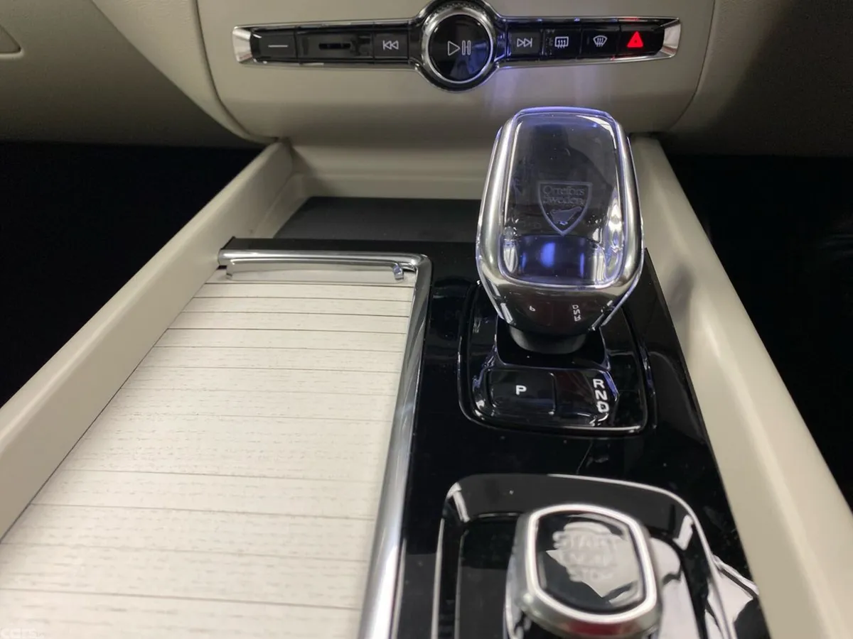 Volvo XC60 SUV, Petrol Plug-in Hybrid, 2026, Blue