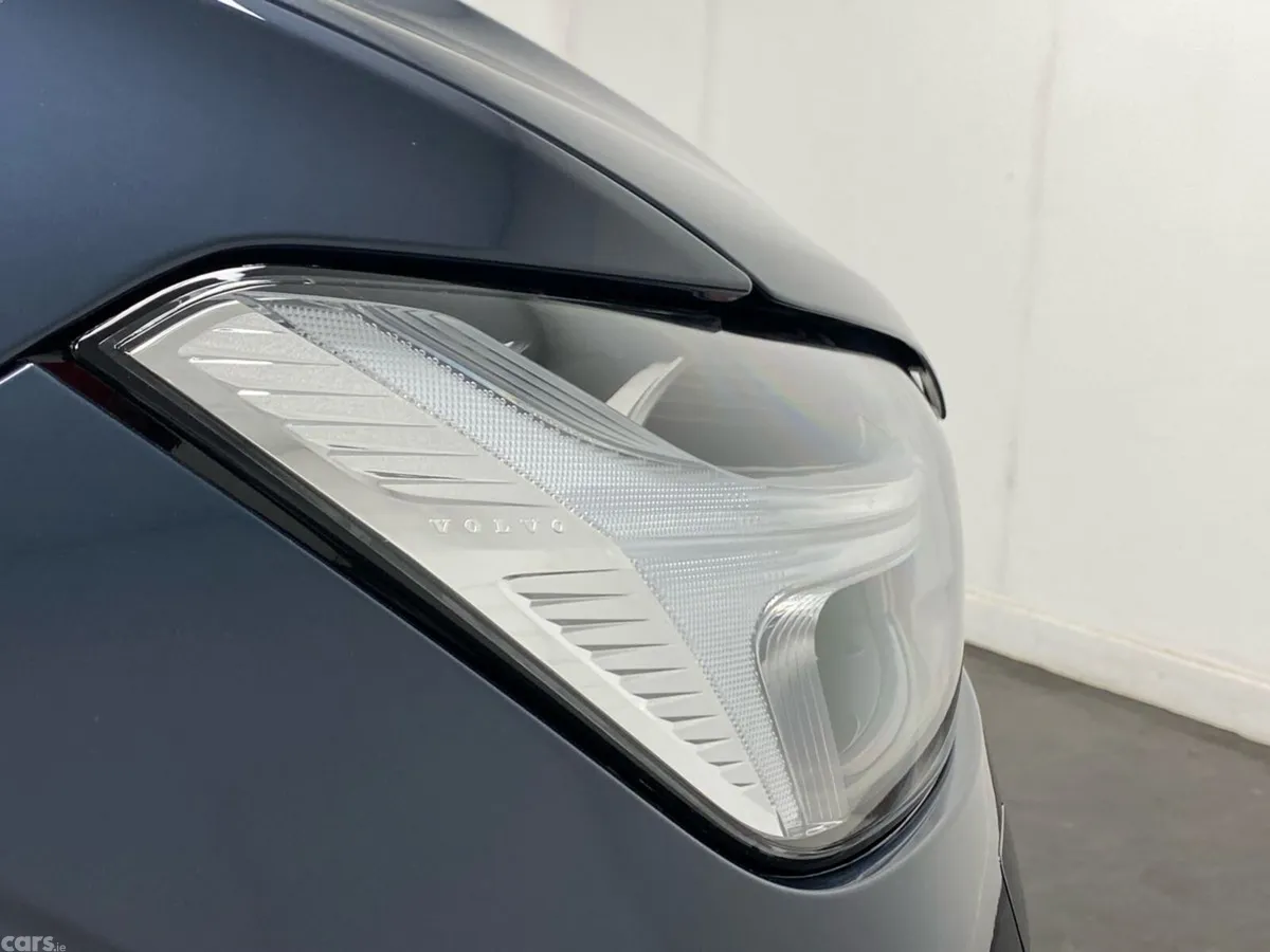 Volvo XC60 SUV, Petrol Plug-in Hybrid, 2026, Blue