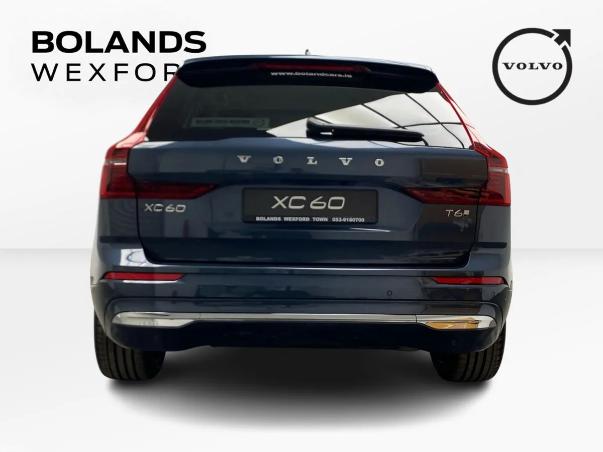 Volvo XC60 SUV, Petrol Plug-in Hybrid, 2026, Blue
