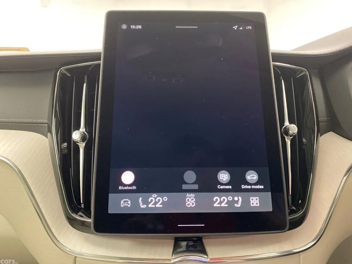 Volvo XC60 SUV, Petrol Plug-in Hybrid, 2026, Blue