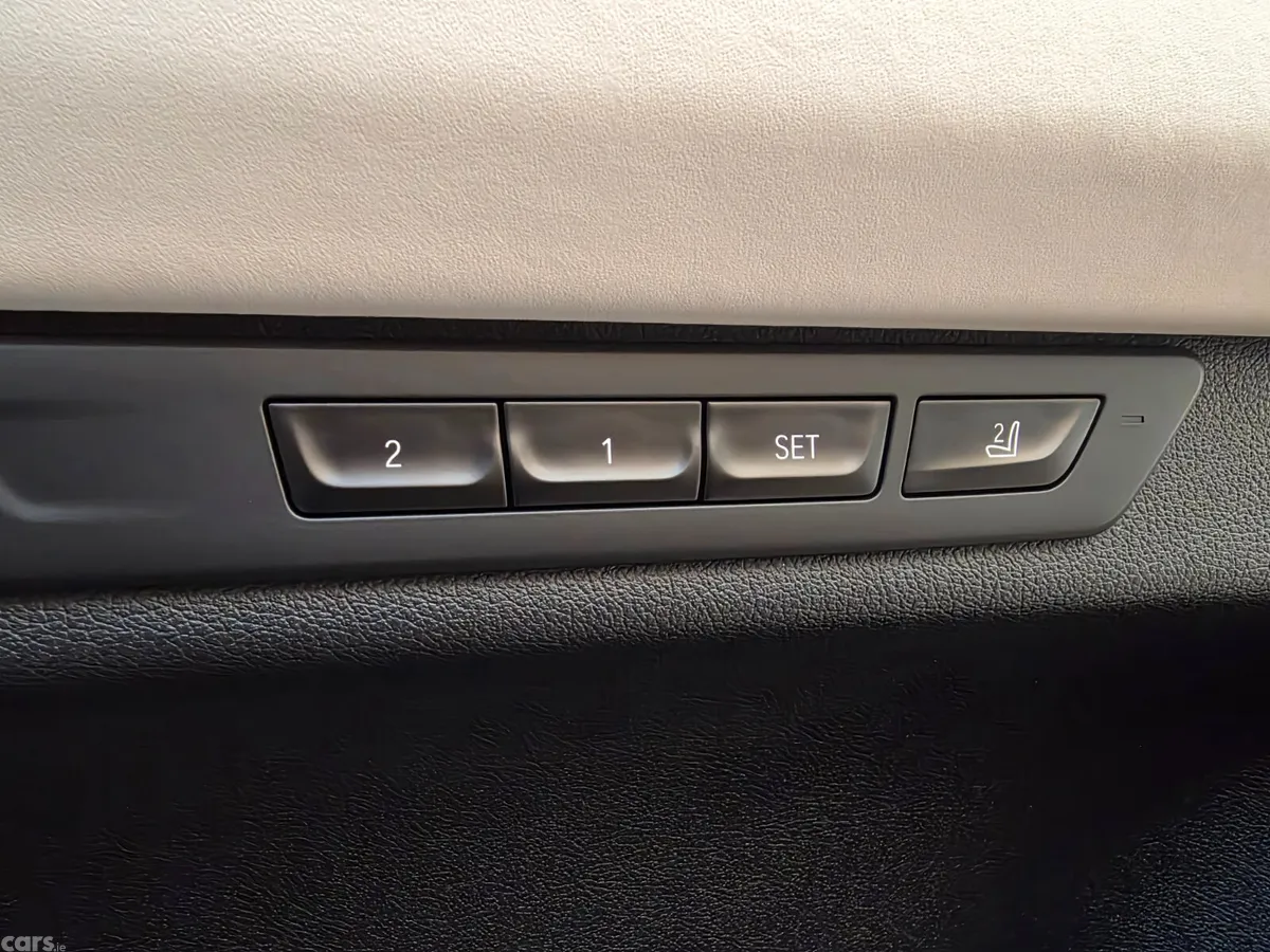 BMW 7-Series Saloon, Petrol Plug-in Hybrid, 2020, Blue