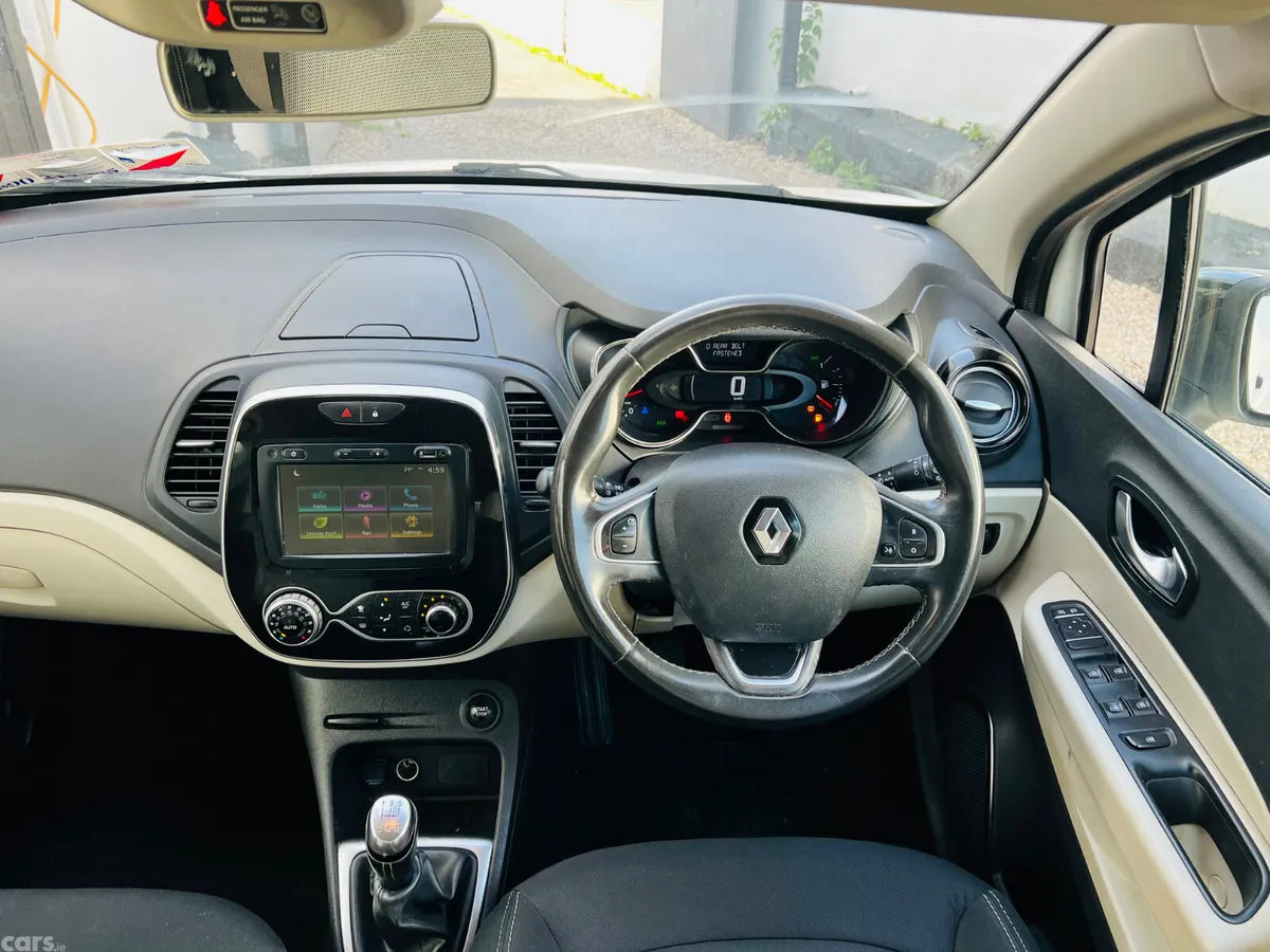 Renault Captur Hatchback, Diesel, 2019, White