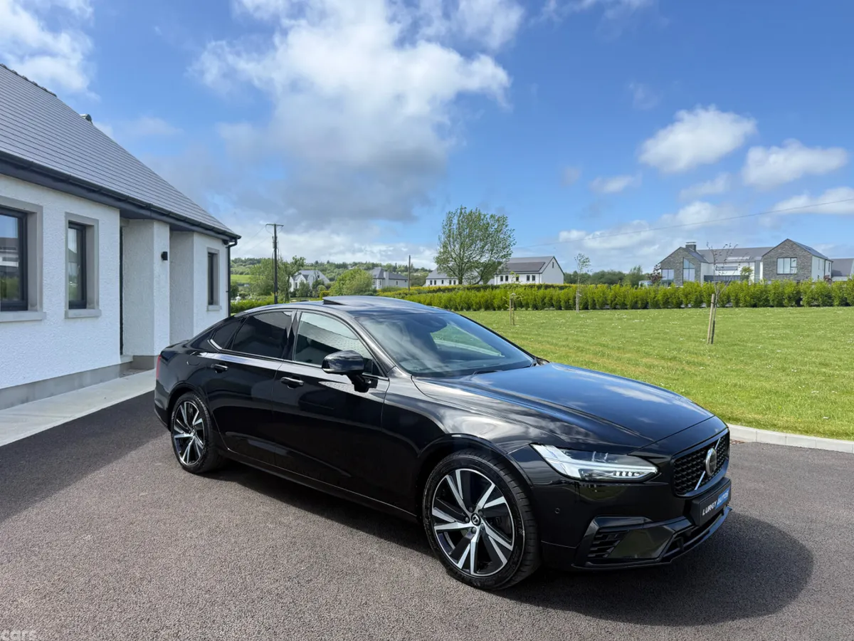 Volvo S90 Saloon, Petrol Hybrid, 2021, Black