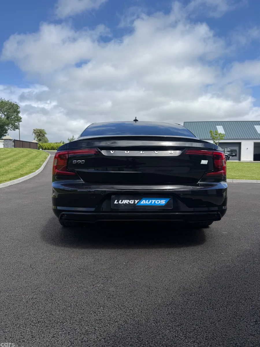 Volvo S90 Saloon, Petrol Hybrid, 2021, Black