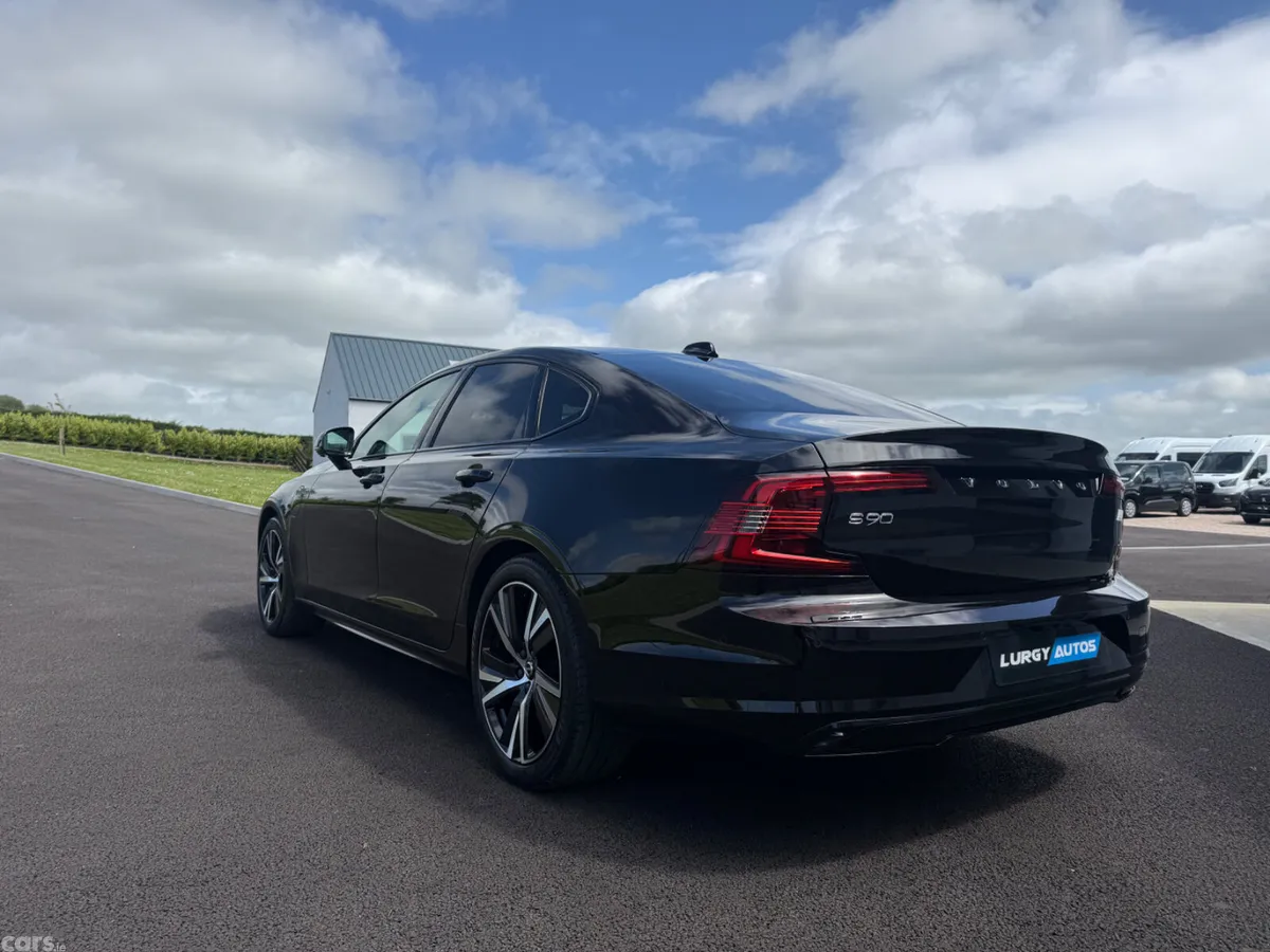 Volvo S90 Saloon, Petrol Hybrid, 2021, Black