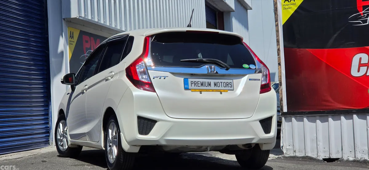Honda Fit Hatchback, Petrol Hybrid, 2014, White